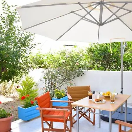 Marble Cool 2-bedroom Down Town Yard House * 基萨莫斯