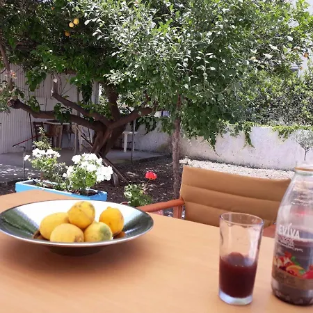 Marble Cool 2-bedroom Down Town Yard House * 基萨莫斯